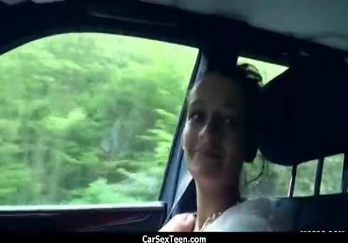Jeune adolescent prend ds pour un tour.